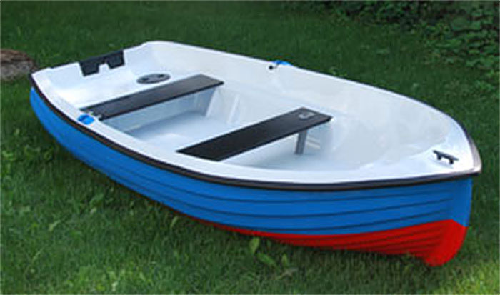 Compact fiberglass boat BARS 300